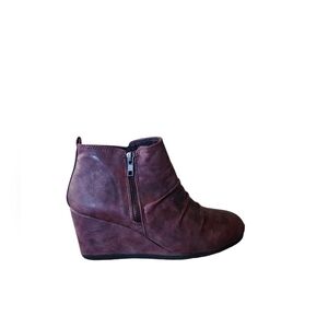 Maurices Women's Tammy Ankle Wedge Bootie Reddish Brown Zipper Light Lined